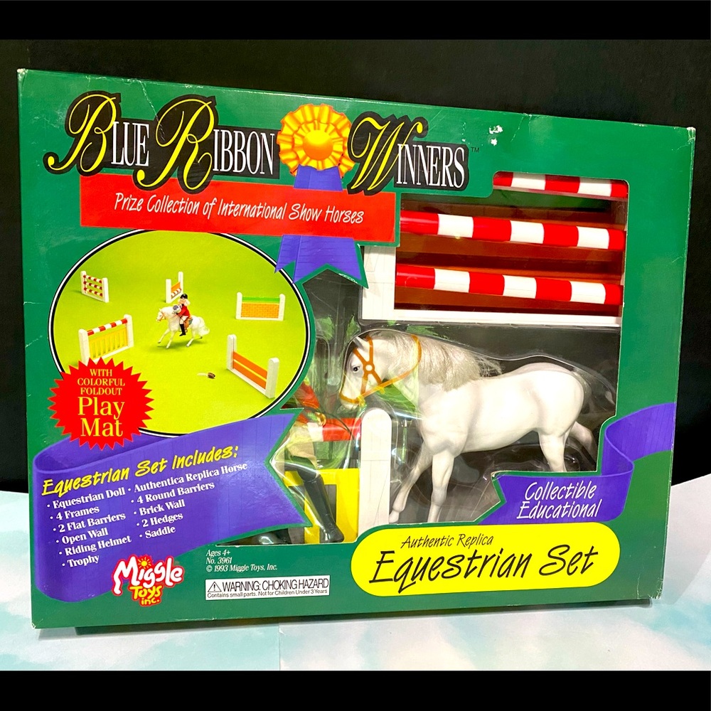 BLUE RIBBON WINNERS VINTAGE 1993 EQUESTRIAN SET HORSE RIDER JUMPS TROPHY SADDLE